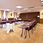 酒店 De La Couronne 3*