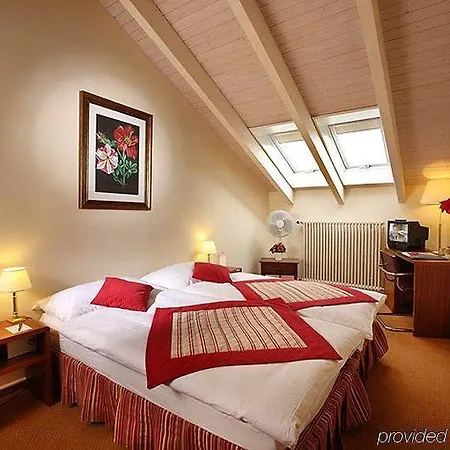 De La Couronne Otel 3*