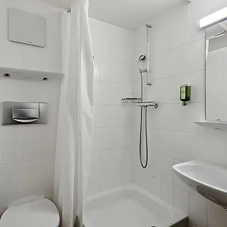 De La Couronne Otel Morges
