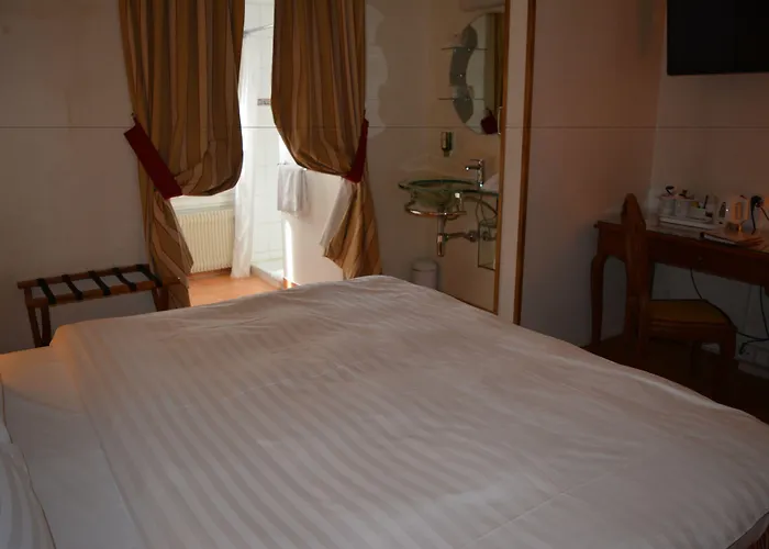 De La Couronne 3* Morges