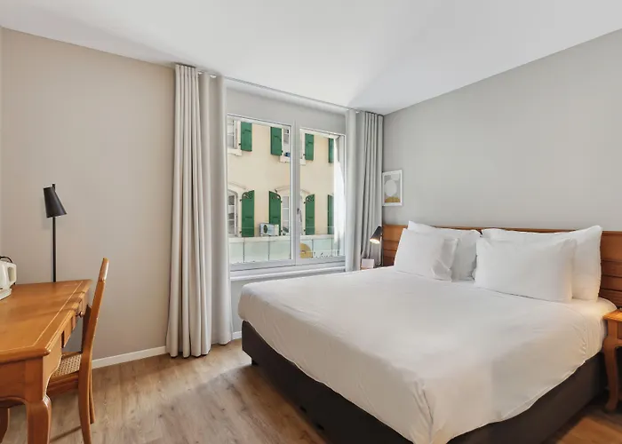 De La Couronne Otel Morges