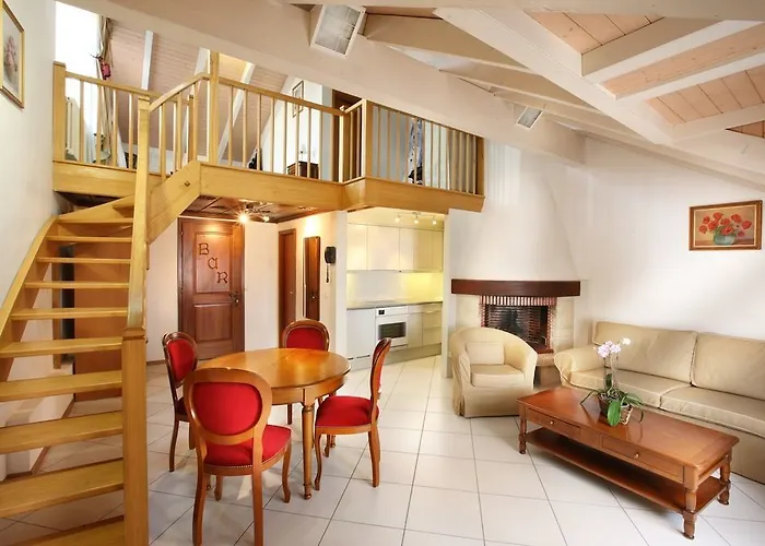 Otel De La Couronne 3*