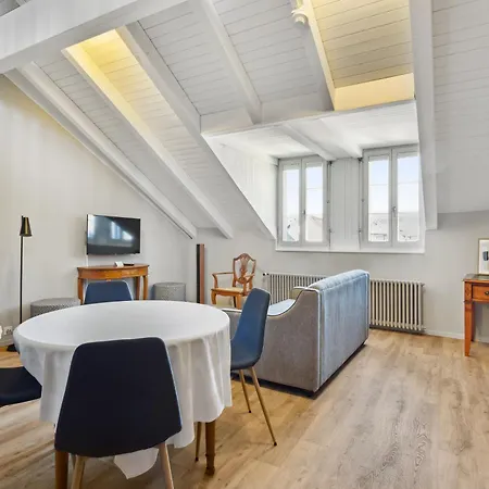 De La Couronne مورغز