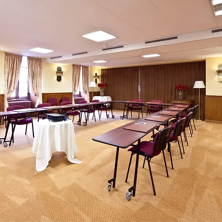 فندق De La Couronne 3*