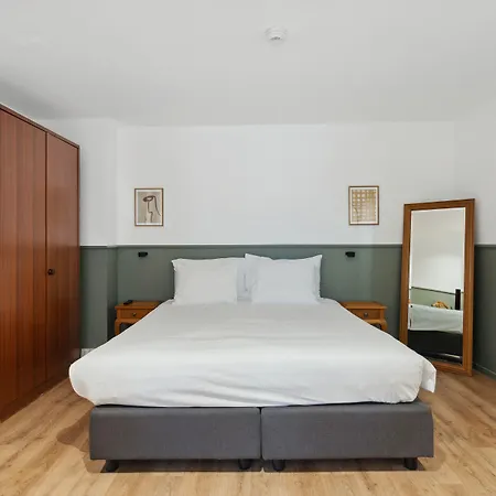 Hotel De La Couronne 3*