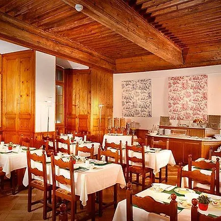 De La Couronne 3* مورغز