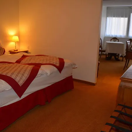 De La Couronne Hotel