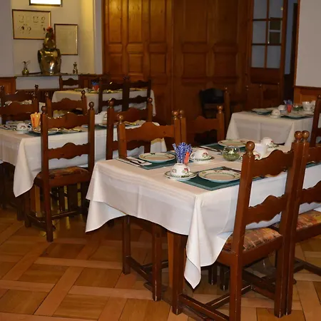 De La Couronne Hotel 3*