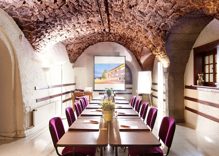 De La Couronne 3* مورغز