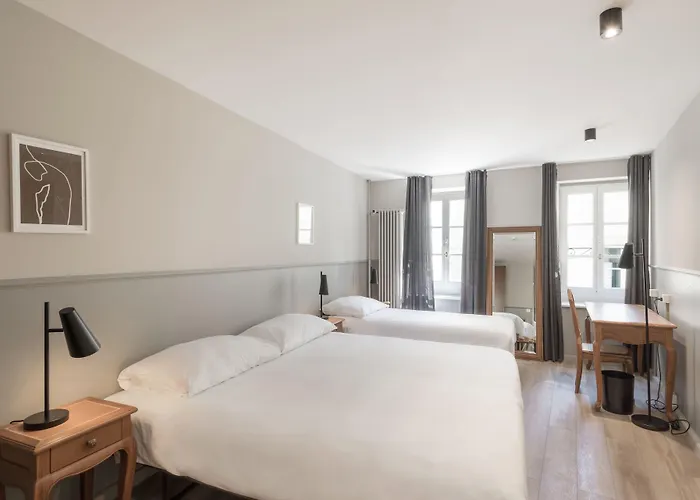 فندق De La Couronne 3*