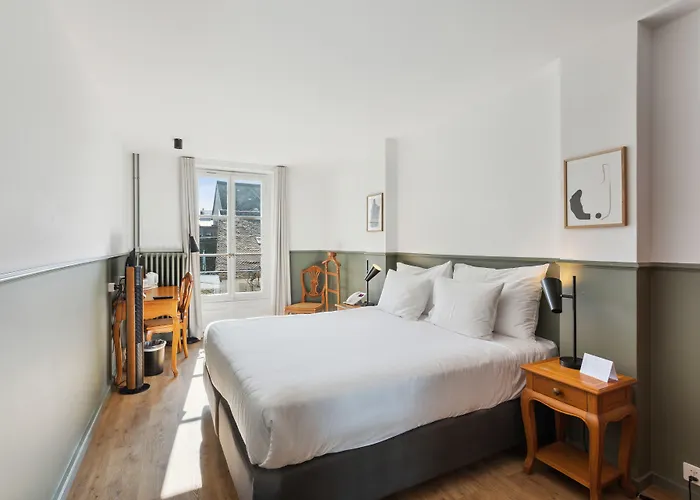 De La Couronne مورغز